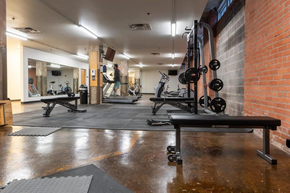 2Br 2Ba Spacious Historic Loft With Gym By Envitae Kansas City Exteriér fotografie