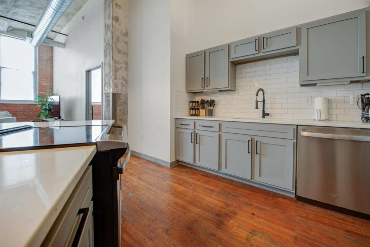 2Br 2Ba Spacious Historic Loft With Gym By Envitae Kansas City Exteriér fotografie