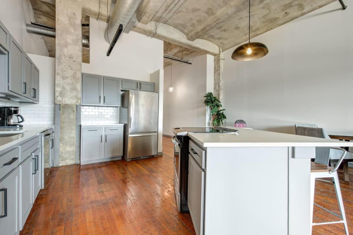 2Br 2Ba Spacious Historic Loft With Gym By Envitae Kansas City Exteriér fotografie